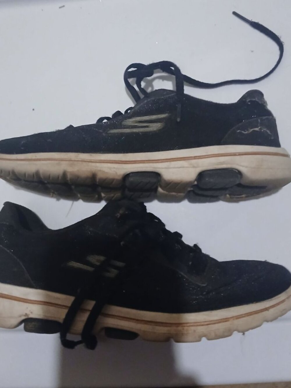 Sketchers Girls 6 1/2 Black Shoes